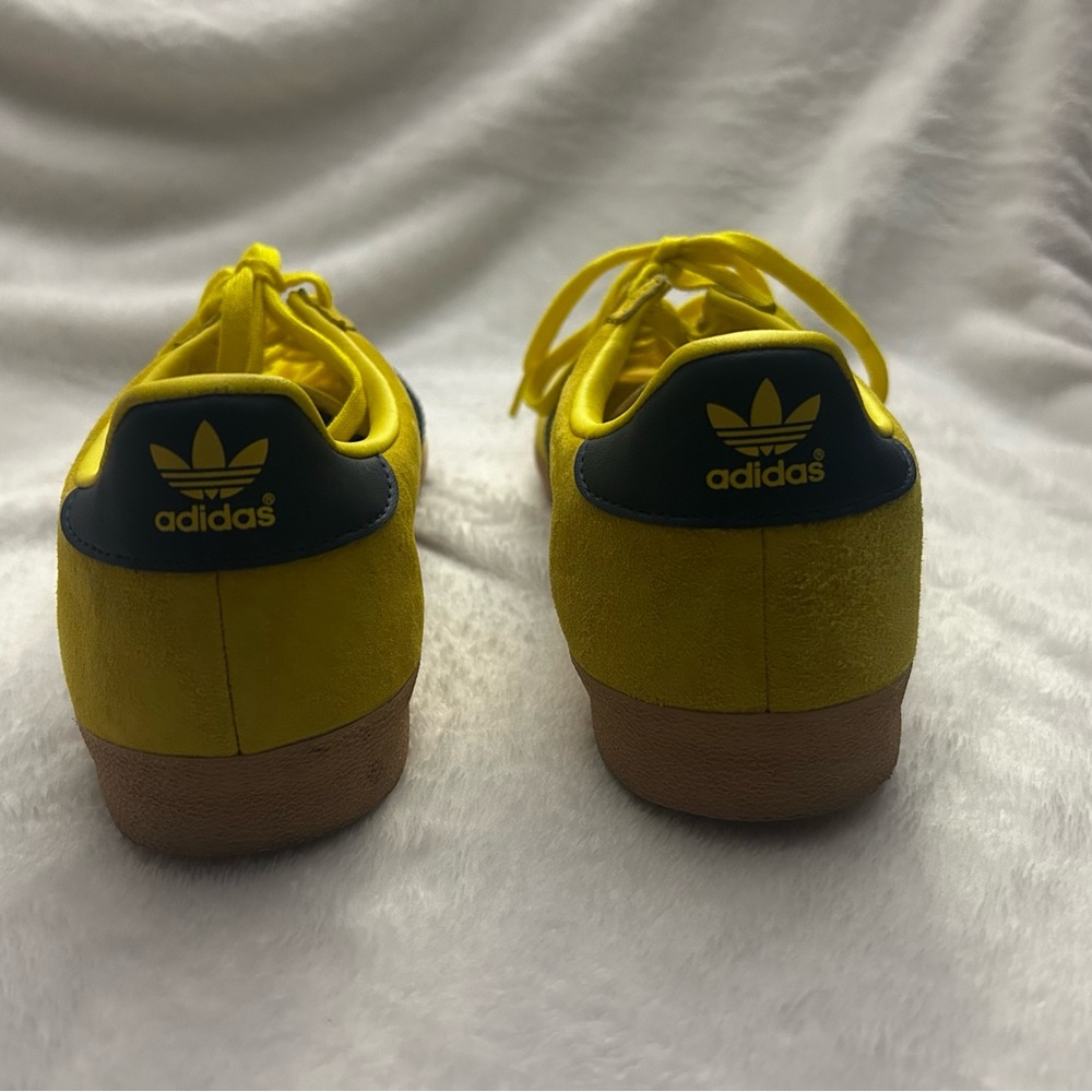 NWOT Adidas Gazelle Men’s Size 8 Suede Yellow Shoes - Picture 6 of 8